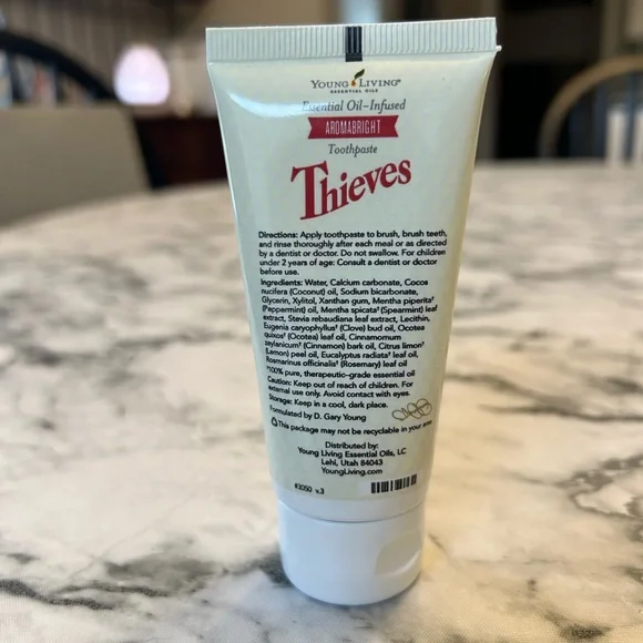Thieves AromaBright Toothpaste - Picture 2 of 2